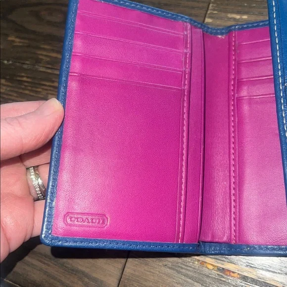 Coach Navy Hamilton leather wallet - Picture 3 of 8